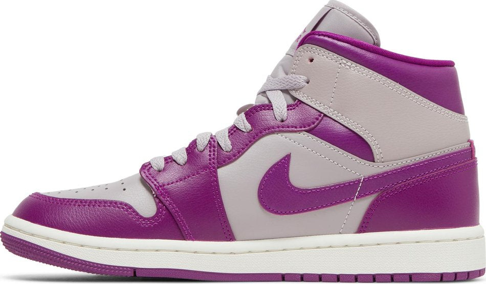 Wmns Air Jordan 1 Mid Magenta