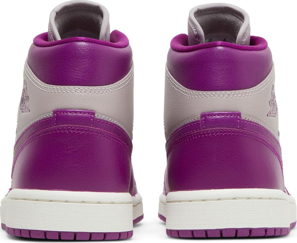 Wmns Air Jordan 1 Mid Magenta