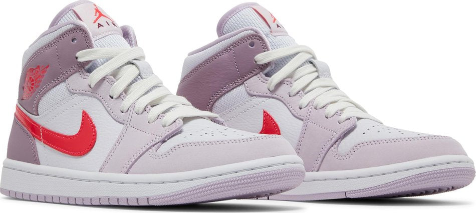 Wmns Air Jordan 1 Mid Valentine