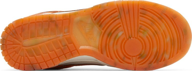 Wmns Dunk Low 'Cracked Orange' FN7773-001