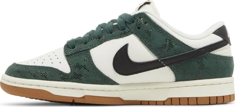 Wmns Dunk Low 'Green Snake' FQ8893-397