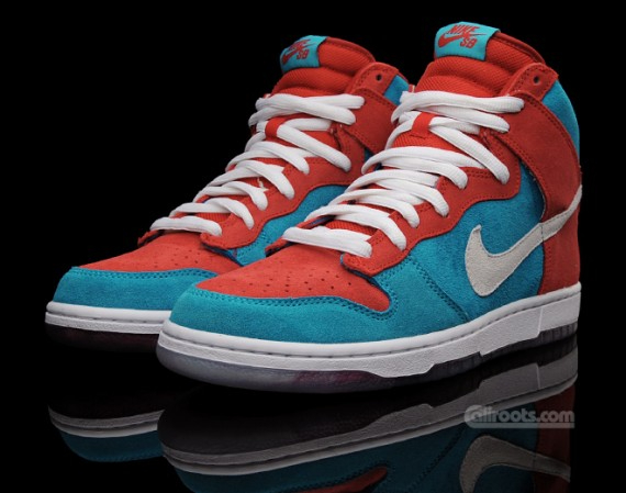 Dunk High Premium SB 'Bloody Gums' 313171-611