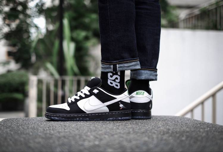 Jeff Staple x Dunk Low Pro SB 'Panda Pigeon' BV1310-013