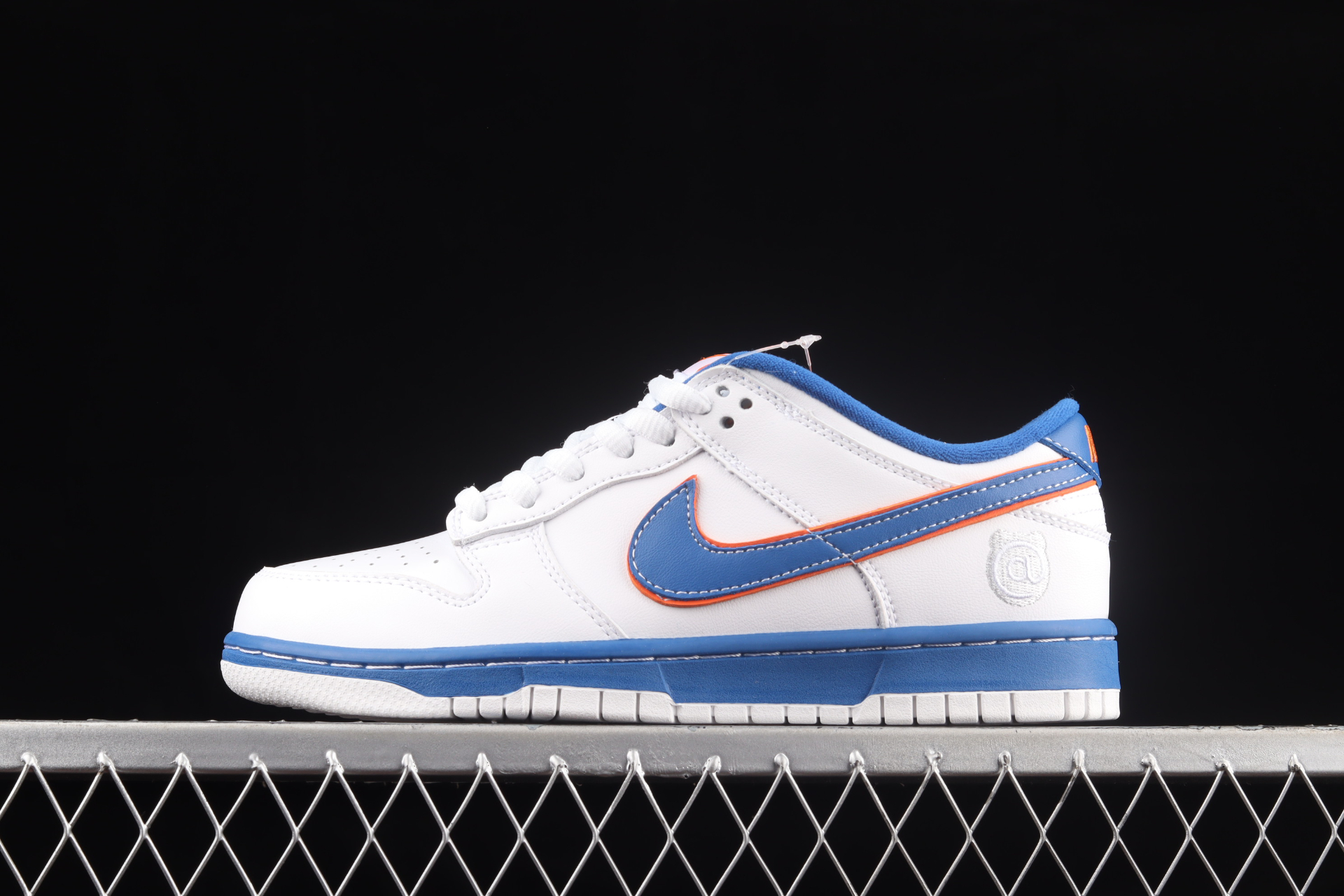 Dunk Low Pro SB 'Medicom 1' 304292-142